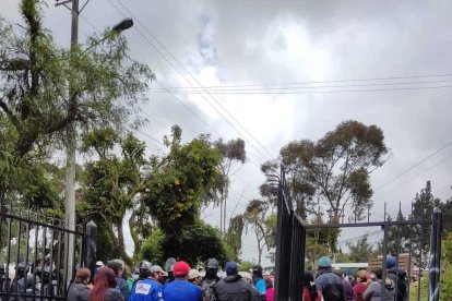 El 7 de marzo hubo un intento de derrocar una puerta, pero  debieron terminar el operativo.