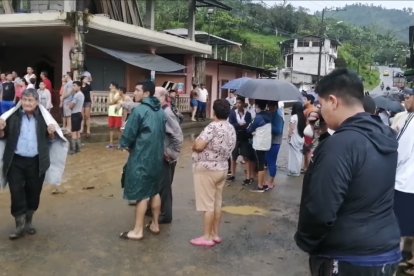 En la población hay preocupación por el aumento del caudal del río.