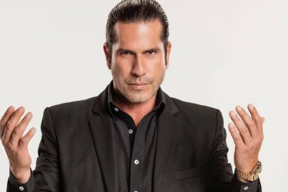 Fernando José Gregorio Pernía Maldonado​, más conocido por su apodo como el Tití, es un actor colombiano.