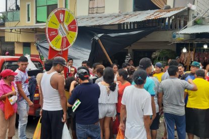 Nuestros lectores del norte, sur y centro de Guayaquil se lanzaron a la camioneta regalona para participar.
