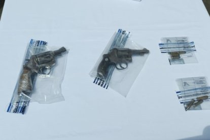 Dos armas de fuego portaba el joven de 21 años.