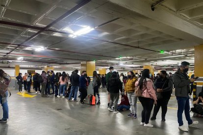 La fila para acceder a los boletos parecía interminable.