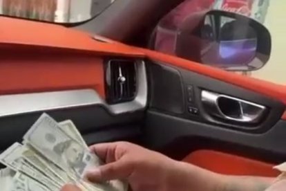 En redes se viralizó un video en el que un gendarme supuestamente cuenta el dinero de los intereses ganados de una plataforma financiera.