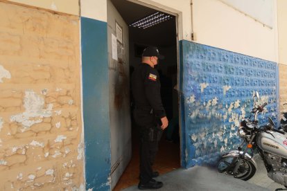 En el CAI, ubicado en Lizardo García y Calicuchima, solo se reciben visitas los martes y viernes de 14:30 a 16:30.