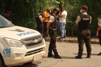 Agentes de la Policía Nacional acudieron al sitio del suceso.