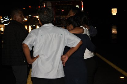 Familiares y allegados fueron hasta el lugar del accidente.