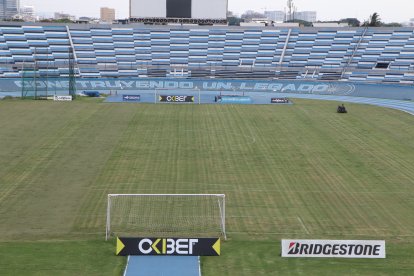 El césped del estadio  Alberto Spencer ha sido afectada por una plaga.