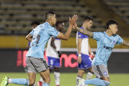 José Francisco Cevallos Jr anotó el empate para los eléctricos.