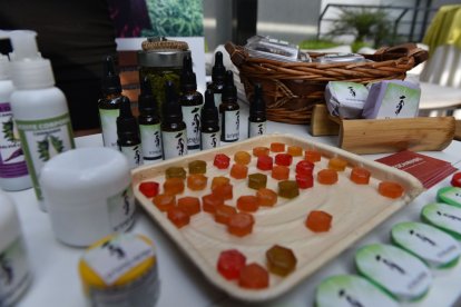 Existe medicina cannábica en presentaciones como gomitas para los niños.