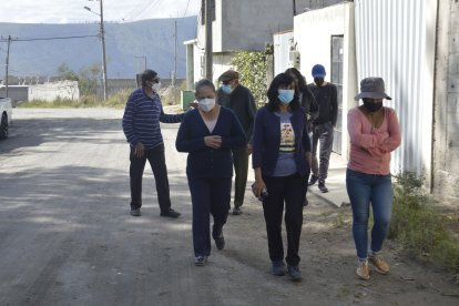 Vecinos piden también que sus calles sean pavimentadas.