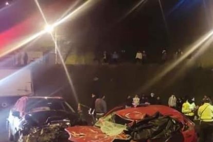 Estos dos automotores y un camión estuvieron involucrados en el suceso.