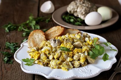 Tortilla de sesos de vaca, al igual que el arroz con ubre y otras platos a base de vísceras, ya casi no se preparan.