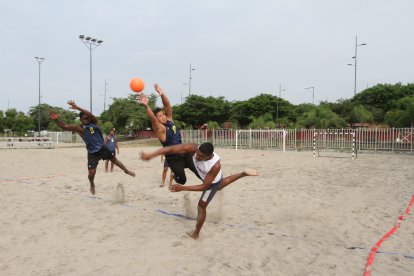 lo dieron todo por Ecuador, pero no han recibido ni un dólar de premio. Para viajar a Brasil pagaron ellos mismos sus pasajes.