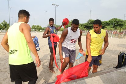 A pesar de tantos problemas, la sonrisa nunca desaparece de los seleccionados.