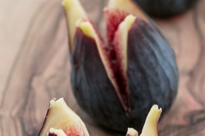 Los higos se pueden consumir con sus semillas.