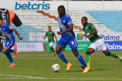 En la LigaPro, Emelec se quedó en el quinto puesto de la tabla de posiciones, con 22 puntos.