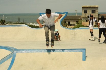 Desde el 23 de abril que fue inaugurado el skate park, adolescentes y jóvenes de otras ciudades visitan la comuna.