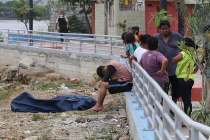 En un estero del sur porteño fue encontrado un cadáver.