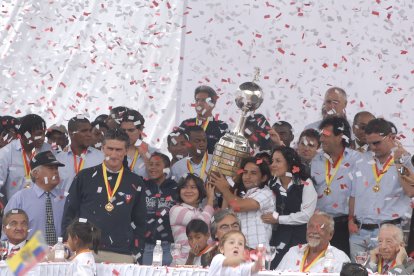 El exfutbolista se coronó campeón de la Copa Libertadores con los albos en 2008.