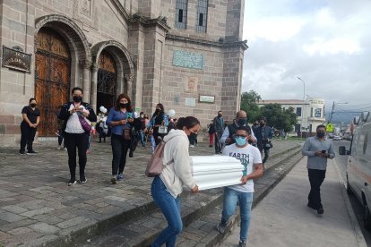 La infante fue asesinada de un tiro. El sepelio se llevó a cabo en Imbabura.