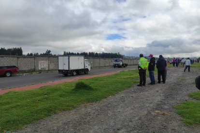 Los vehículos implicados en el hecho son un camión y una camioneta.