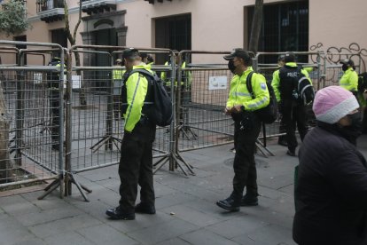 Se colocaron vallas movibles.