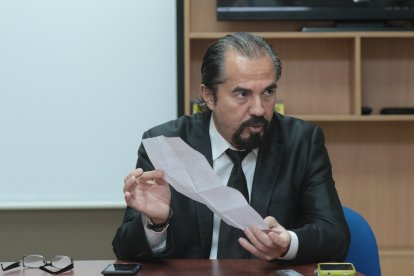 José Auad busca la presidencia de Emelec. Entre sus propuestas está traer al uruguayo Luis Suárez.