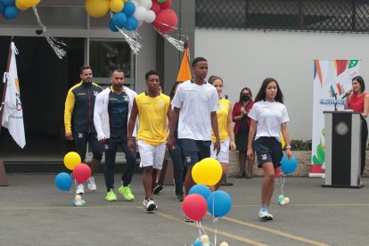 Son cuatro los uniformes que los delegados tricolores portarán en la justa deportiva.