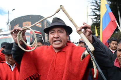 Dirigentes de comunidades indígenas  motivaban a los manifestantes en el sur.