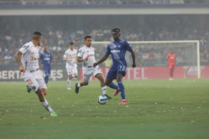 En el primer partido ante el Mineiro, Emelec generó varias oportunidades de gol que no fueron anotadas.