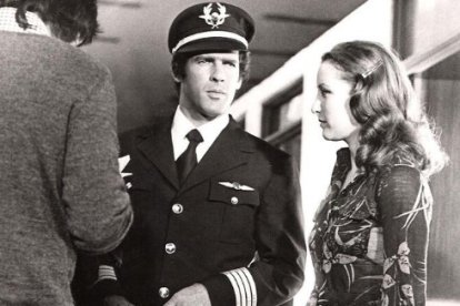 Andrés García, en la telenovela Ana del aire, en 1974, junto a Angélica María