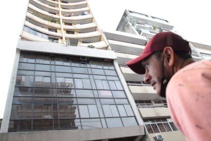 Moradores del centro apuntan que el edificio es así.