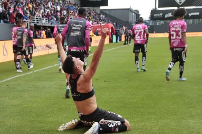 Todas las gracias a Dios de parte de Fernando Gaibor.