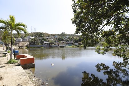 Una laguna que hay en el sector no es aprovechada. Nadie quiere bañarse por temor a balaceras.