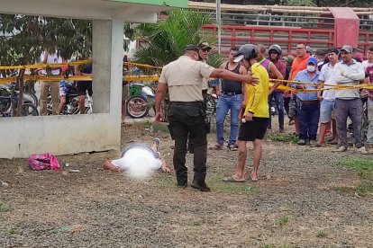 Papito quedó boca abajo luego del ataque al estilo sicariato del que fue víctima.