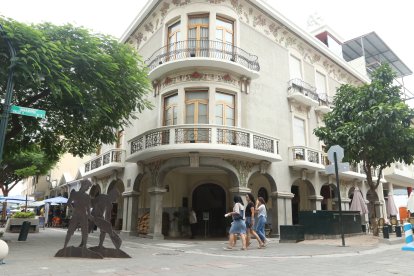 Los peatones dicen sentirse seguros en esta zona.