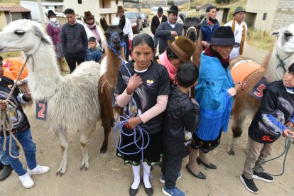 Lizbeth Duque fue la única participante mujer y recibió un premio.
