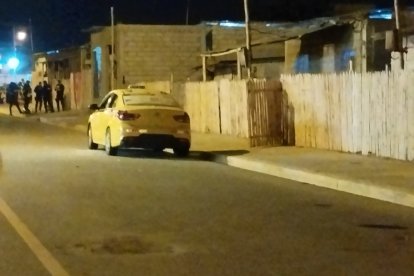 A los tres cuerpos les dispararon dentro del carro.