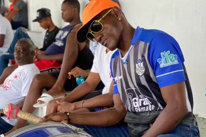 La hinchada sueña con verlos en la Serie B.