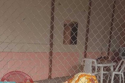 ‘Almorzada’ a balazos. El 31 de marzo de 2021 fue asesinada a tiros Rosa Idrovo Erazo. Ella estaba en su restaurante cuando llegaron dos hombres en moto y le dispararon. Según la Policía, ella se habría rehusado a volver al microtráfico. 
Tenía antecedentes por tenencia de armas.