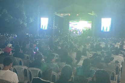 Hubo miles de personas en el concierto de Alex Zurdo en Guayaquil.