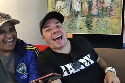 Toda la buena onda de Alex Zurdo hablando con EXTRA.