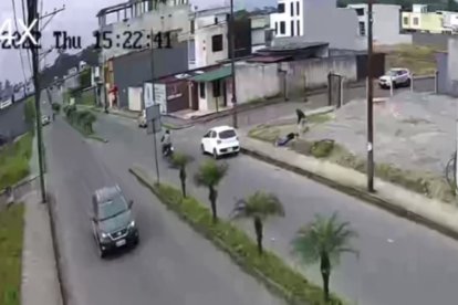 Los atacantes llegaron en motocicleta y uno de ellos se bajó para balearlo.