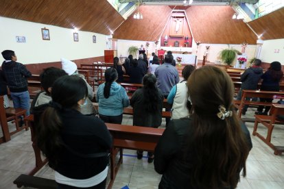 En Ibarra, la familia de la asesinada realizó una misa al cumplirse un mes del crimen.