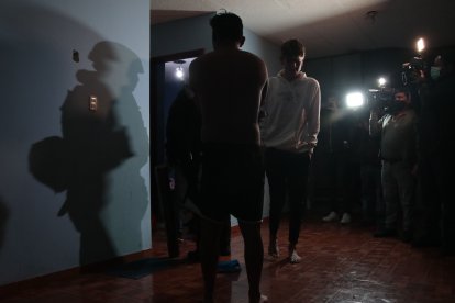 Según un organismo social, hay células criminales que captan menores en la capital con fines delictivos.