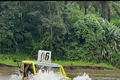 En la tarde del domingo, el corredor participó en la competencia que organizó.