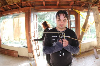 Albán detectó alta carga energética en la casa abandonada.