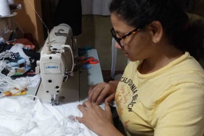 Laura Cantos las confecciona bajo pedido. Afirma que no es mucha la demanda.