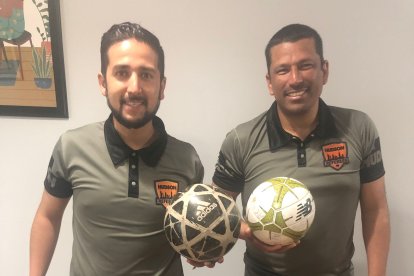 Jonathan Marca (i) y José Zambrano fueron los creadores del Hudson Referees.