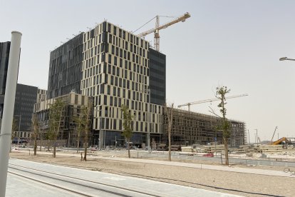 Las construcciones están por todas las calles de Doha, son para hoteles.